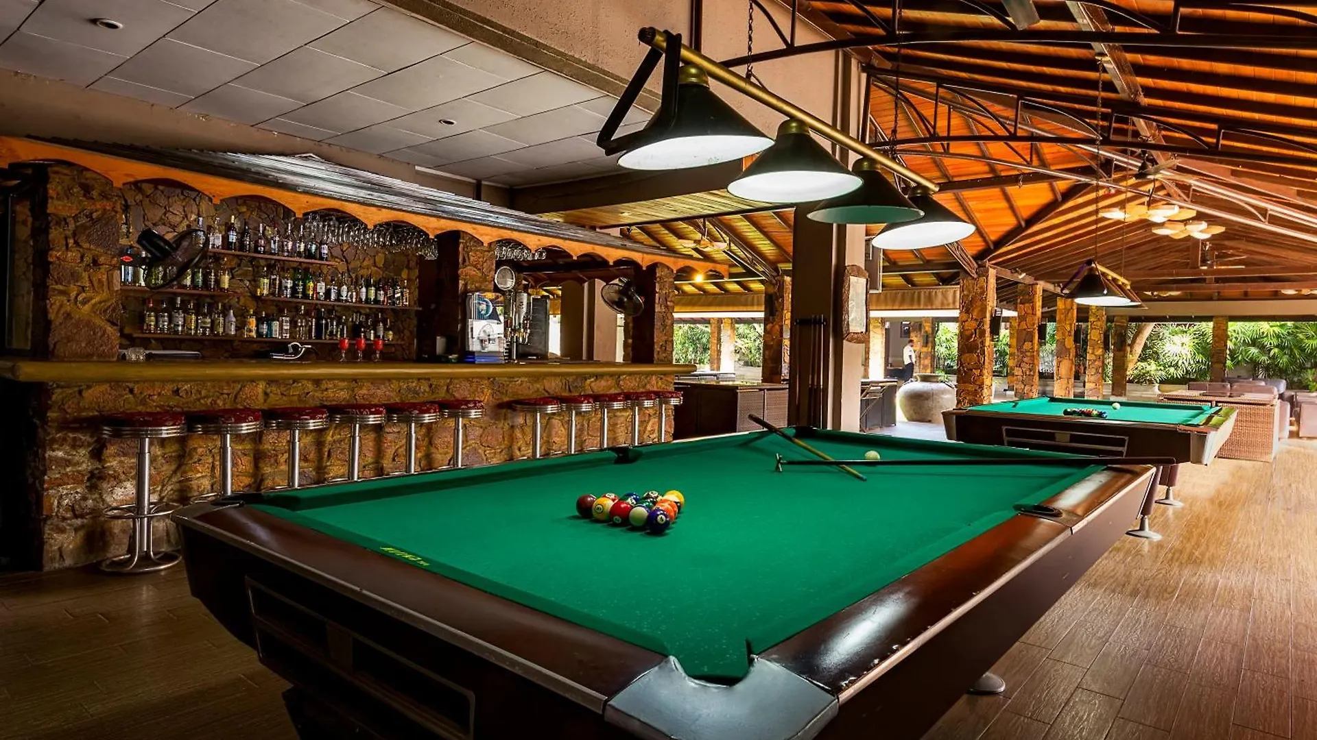 *****  The Full Moon Hotel Katunayaka Sri Lanka